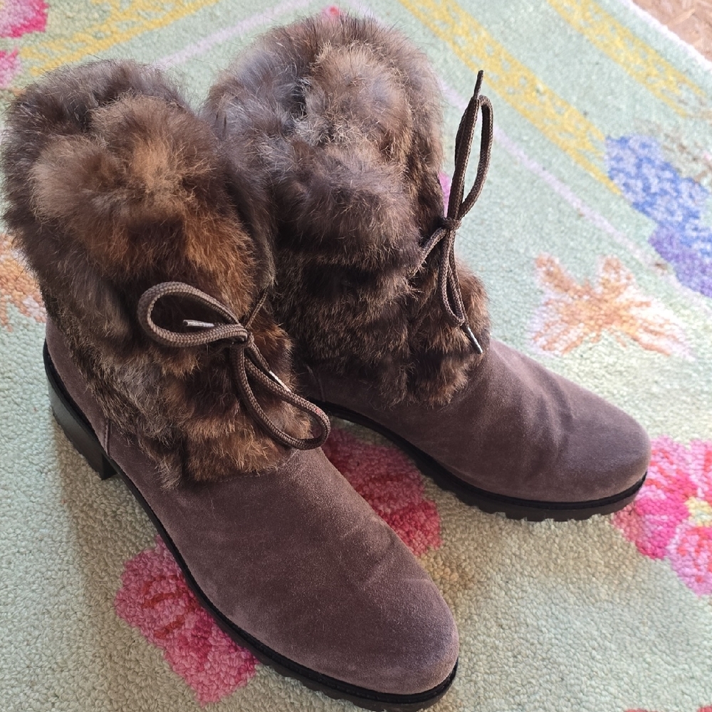 Stuart Weitzman Brown Fur-Lined Winter Boots